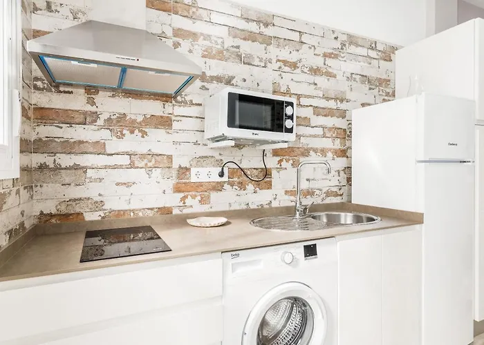 Claudia كونيل ذي لا فرونتيرا